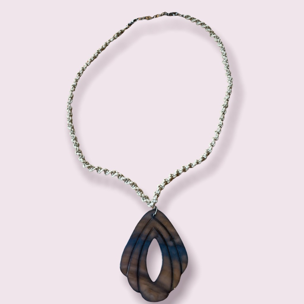 Shell necklace